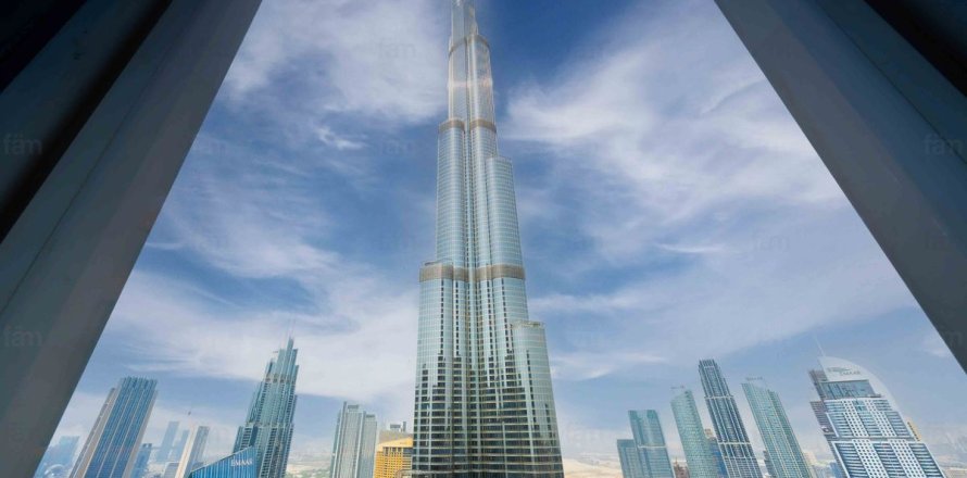 Penthouse in Dubai 4 bedrooms, 492.4 sq.m. № 124511