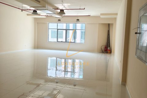 Офис в Дубай Инвестмент Парке, Дубай, 118м², № 115828
