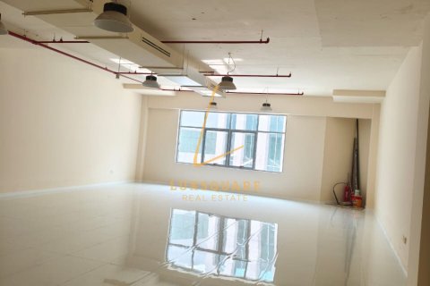 Bureau à Dubai Investment Park, Dubai, 118 m², № 115828 - photo 2