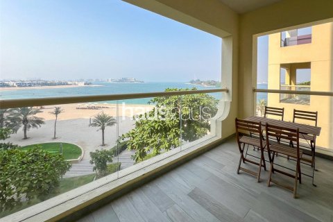 Apartment in Shoreline Apartments, Palm Jumeirah, Dubai 1 bedroom, 106 sq.m. № 44643 - photo 2