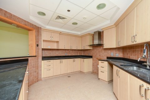 Apartment in Palm Jumeirah, Dubai 3 bedrooms, 206 sq.m. № 123855 - photo 14