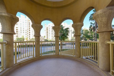 Apartment in Palm Jumeirah, Dubai 3 bedrooms, 206 sq.m. № 123855 - photo 18
