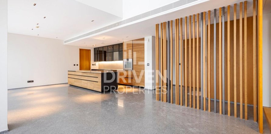 Appartement à City Walk, Dubai, 4 chambres, 294.41 m², № 140472