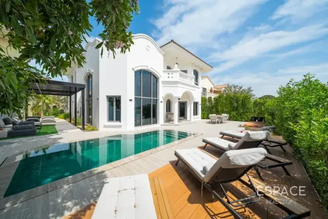 Villa à Palm Jumeirah, Dubai, 4 chambres, 465 m², № 122863