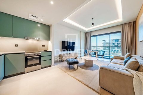 Снять в аренду квартиру в City Walk, Дубай: 1 спальня, 62.99м², № 128899 - фото 3