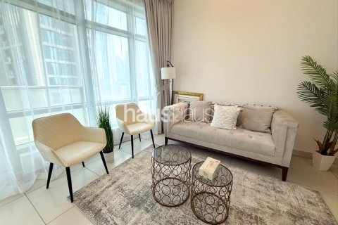Снять в аренду квартиру в The Lofts, Даунтаун Дубай (Даунтаун Бурдж Дубай), Дубай: 1 спальня, 72м², № 45098 - фото 3