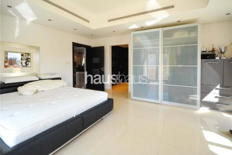 Villa in Al Furjan, Dubai 6 bedrooms, 637 sq.m. № 43357 - photo 10