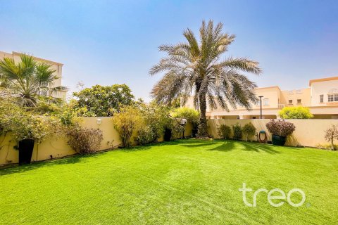 Villa in The Springs, Dubai 2 bedrooms, 156.63 sq.m. № 138119 - photo 12