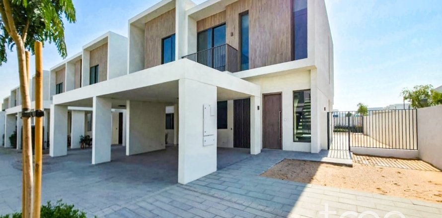 Townhouse in The Valley, Dubai 4 bedrooms, 210.43 sq.m. № 138116