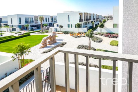 Townhouse in The Valley, Dubai 4 bedrooms, 210.43 sq.m. № 138116 - photo 14