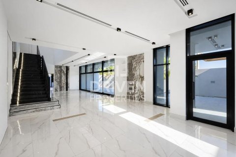 Townhouse in Mirdif Villas, Mirdif, Dubai 4 bedrooms, 929.03 sq.m. № 140466