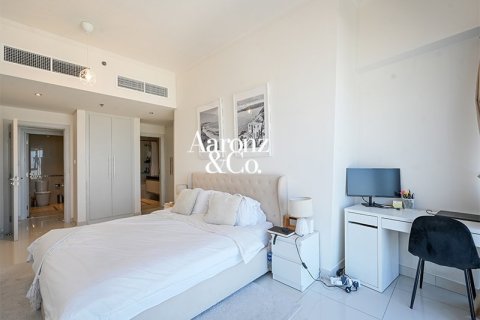 Apartment in Damac Heights, Dubai Marina, Dubai 2 bedrooms, 124 sq.m. № 124472 - photo 4