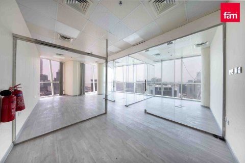 Снять в аренду офис в Бизнес-Бэе, Дубай: 53.4м², № 139086 - фото 5