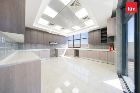 Villa in Jebel Ali, Dubai 5 bedrooms, 1104.6 sq.m. № 112876 - photo 10