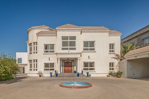 Villa in Al Barsha, Dubai 7 bedrooms, 2016 sq.m. № 142051