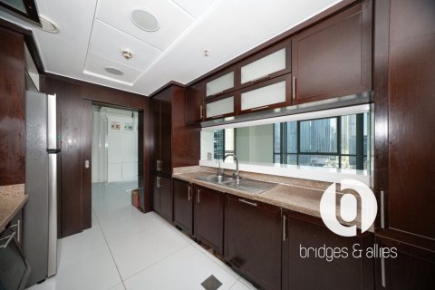 Apartment in Downtown Dubai (Downtown Burj Dubai), Dubai 3 bedrooms, 221 sq.m. № 115736 - photo 22
