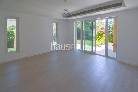 Снять в аренду виллу в Арабиан Ранчес, Дубай: 5 спален, 450м², № 44807 - фото 5