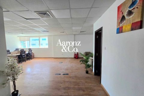 Oficina en Business Bay, Dubai, 134 m², № 111530 - foto 6
