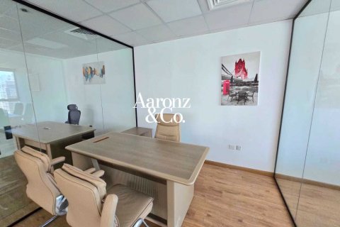 Oficina en Business Bay, Dubai, 134 m², № 111530 - foto 4