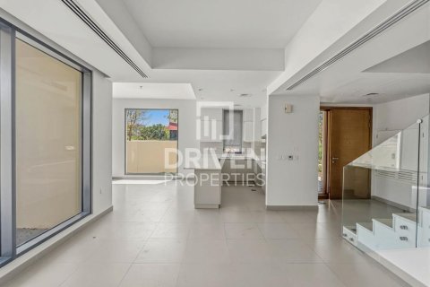 Villa en Maple at Dubai Hills Estate, Dubai Hills Estate, Dubai, 5 dormitorios, 285.4 m², № 140873 - foto 2