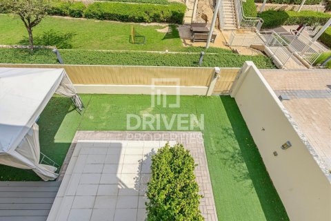 Villa en Maple at Dubai Hills Estate, Dubai Hills Estate, Dubai, 5 dormitorios, 285.4 m², № 140873 - foto 22