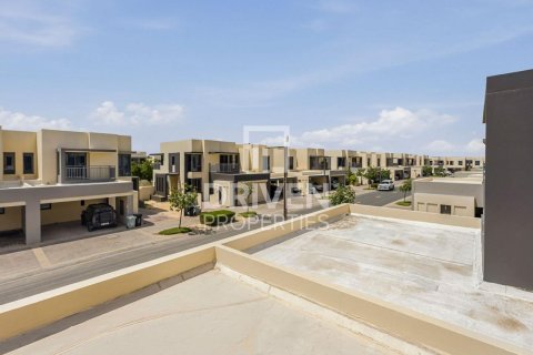 Villa en Maple at Dubai Hills Estate, Dubai Hills Estate, Dubai, 5 dormitorios, 285.4 m², № 140873 - foto 18