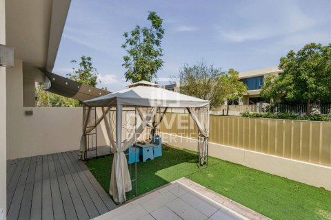 Villa en Maple at Dubai Hills Estate, Dubai Hills Estate, Dubai, 5 dormitorios, 285.4 m², № 140873 - foto 21