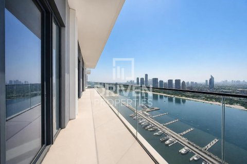 Пентхаус в EMAAR Beachfront, Dubai Harbour, Дубай, 4 спальни, 443.24м², № 138705
