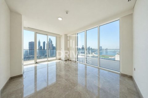 Снять в аренду пентхаус в EMAAR Beachfront, Dubai Harbour, Дубай: 4 спальни, 443.24м², № 138705 - фото 8