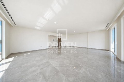 Снять в аренду пентхаус в EMAAR Beachfront, Dubai Harbour, Дубай: 4 спальни, 443.24м², № 138705 - фото 3