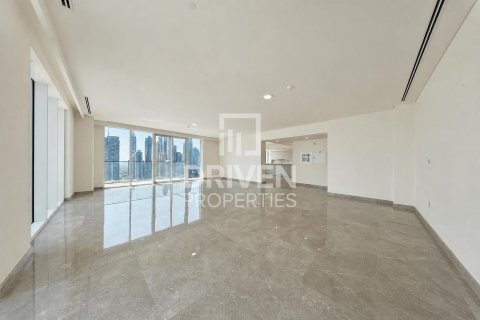 Снять в аренду пентхаус в EMAAR Beachfront, Dubai Harbour, Дубай: 4 спальни, 443.24м², № 138705 - фото 6