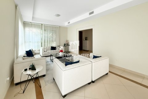 Villa in Mudon, Dubai 3 bedrooms, 396 sq.m. № 73922 - photo 4