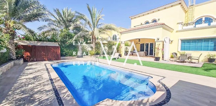 شقة في جميرا, دبي 4 غرف نوم, 509.93 م² رقم 52777