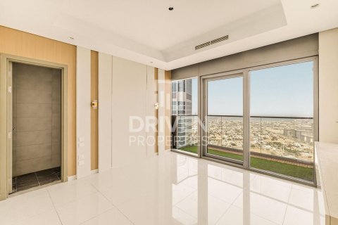 Снять в аренду квартиру в Paramount Tower Hotel & Residences, Бизнес-Бэй, Дубай: 2 спальни, 119.84м², № 129274 - фото 6
