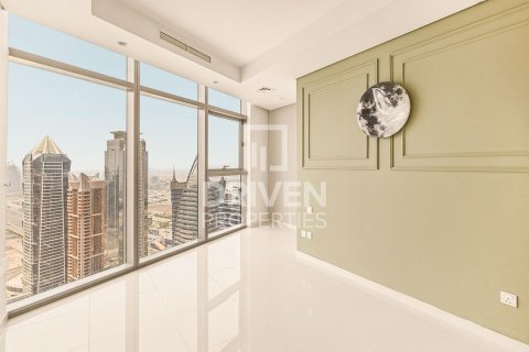 Снять в аренду квартиру в Paramount Tower Hotel & Residences, Бизнес-Бэй, Дубай: 2 спальни, 119.84м², № 129274 - фото 4