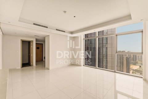 Снять в аренду квартиру в Paramount Tower Hotel & Residences, Бизнес-Бэй, Дубай: 2 спальни, 119.84м², № 129274 - фото 10
