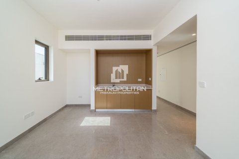 Villa en Al Furjan, Dubai, 4 dormitorios, 357 m², № 73814 - foto 2