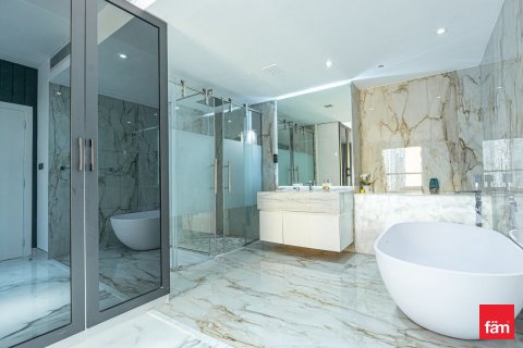Apartment in Dubai 3 bedrooms, 178.5 sq.m. № 112809 - photo 6