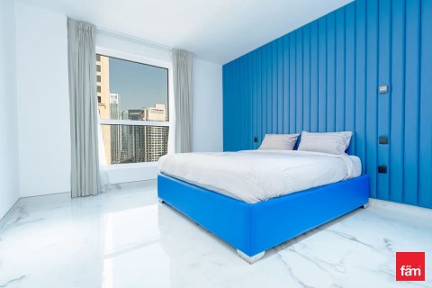 Apartment in Dubai 3 bedrooms, 178.5 sq.m. № 112809 - photo 10