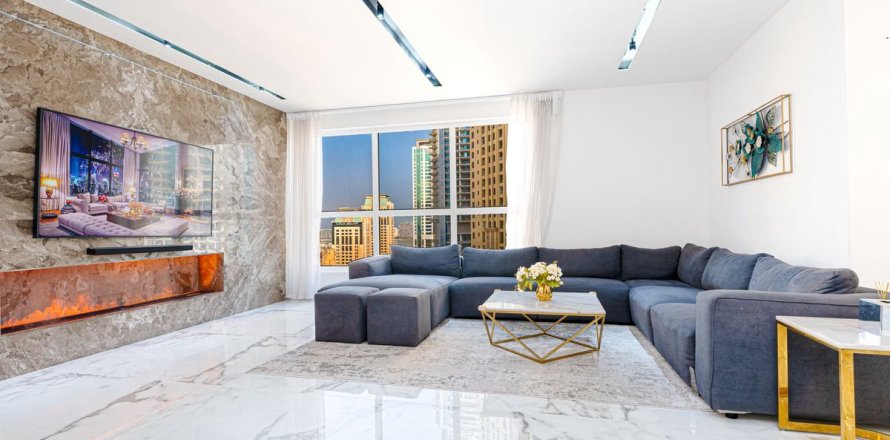 Apartment in Dubai 3 bedrooms, 178.5 sq.m. № 112809