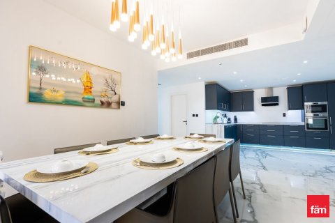 Apartment in Dubai 3 bedrooms, 178.5 sq.m. № 112809 - photo 23