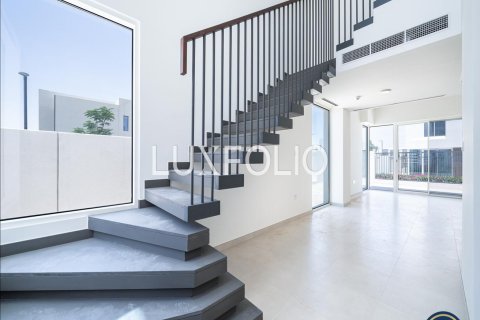 Townhouse in The Valley, Dubai 4 bedrooms, 206 sq.m. № 45632 - photo 7