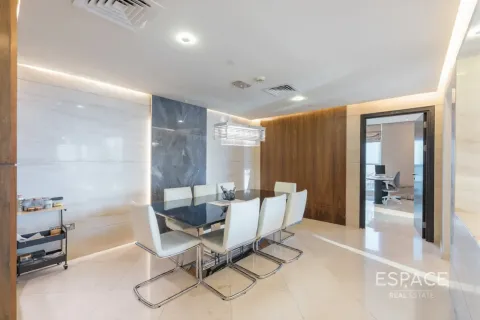 Apartment in Dubai Marina, Dubai 3 bedrooms, 276 sq.m. № 123087 - photo 4