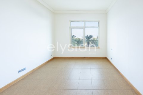 Снять в аренду квартиру в Shoreline Apartments, Пальма Джумейра, Дубай: 2 спальни, 144м², № 37836 - фото 5
