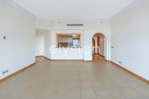 Снять в аренду квартиру в Shoreline Apartments, Пальма Джумейра, Дубай: 2 спальни, 144м², № 37836 - фото 8