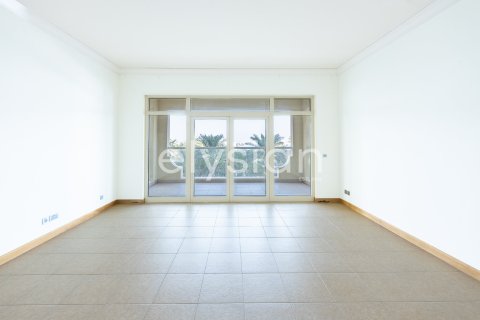 Снять в аренду квартиру в Shoreline Apartments, Пальма Джумейра, Дубай: 2 спальни, 144м², № 37836 - фото 9
