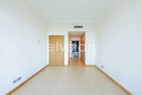 Снять в аренду квартиру в Shoreline Apartments, Пальма Джумейра, Дубай: 2 спальни, 144м², № 37836 - фото 4