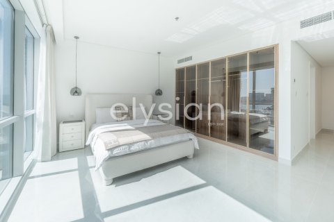 Apartment in Jumeirah Beach Residence, Dubai 3 bedrooms, 190 sq.m. № 37833 - photo 13