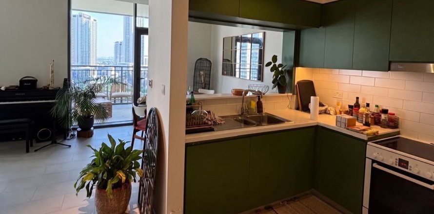 Квартира в Дубае, 2 спальни, 116.7м², № 109129