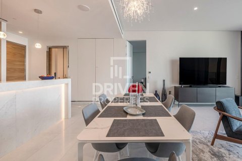 Снять в аренду квартиру в The Crescent, Пальма Джумейра, Дубай: 2 спальни, 178.75м², № 128095 - фото 5